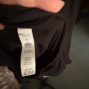 Thrill seeker shrug top black size large